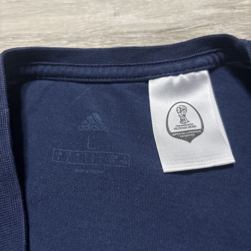 Adidas FIFA World Cup Russia 2018 T-Shirt Navy Blue Soccer Graphic Tee Men M - Picture 4 of 5